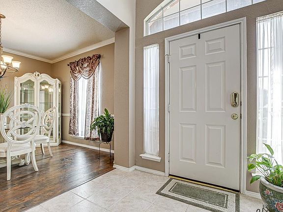 4th image of 2521 Redfield Dr