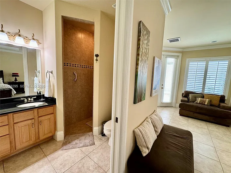 1740 Ludlow Rd — Photo 50