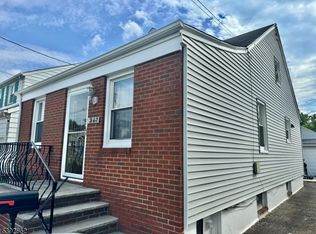 217 Maple Ave, Linden, NJ 07036