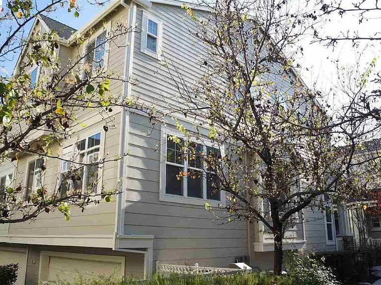 367 Destino Cir — Photo 2