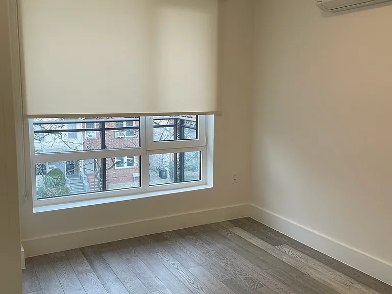 2218 Ocean Ave — Photo 10