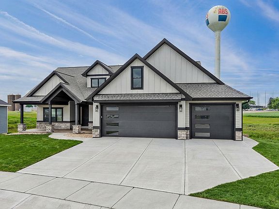 2nd image of 7689 Stonecrop Way