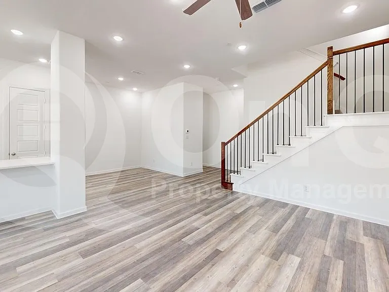 285 Buck Ridge Dr — Photo 7