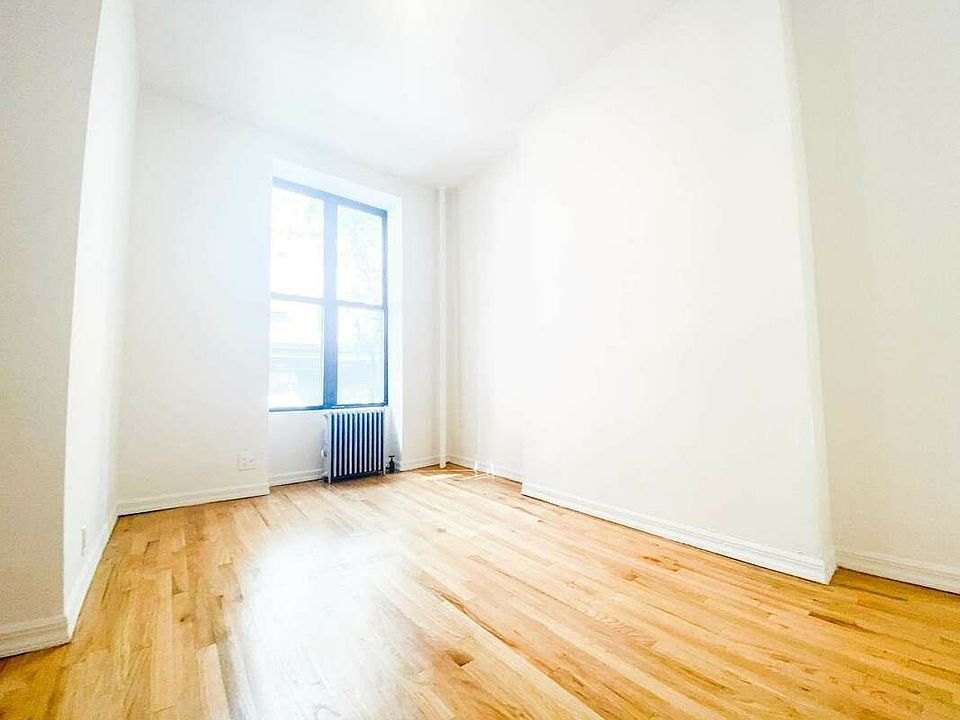 1st image of 446 W 58th St APT 1E
