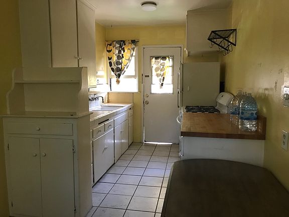 3rd image of 11044 W Otsego St #11044