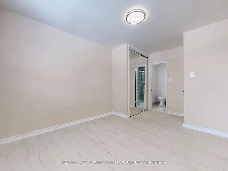 207 Septonne Ave #MAIN — Photo 16