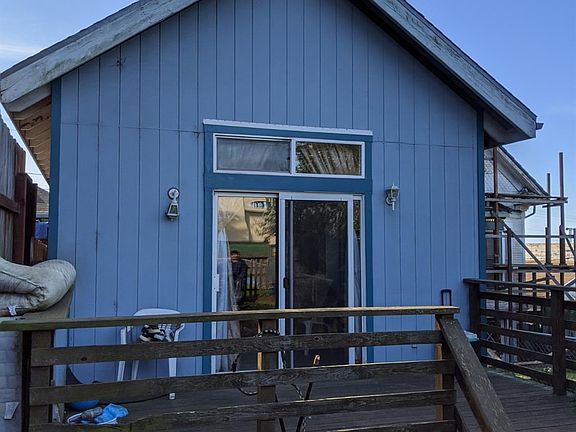 5th image of 335 Lowell St