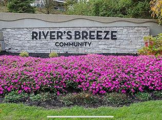 662 Riversbreeze Dr, Ludlow, KY 41016