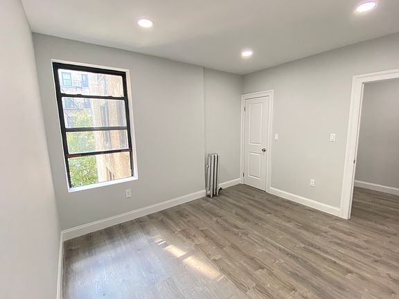 4th image of 569 W 182nd St APT 32