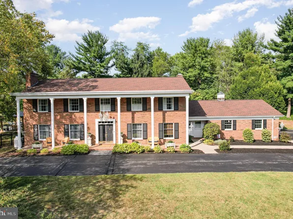 4300 Valley View Rd, Harrisburg, PA 17112