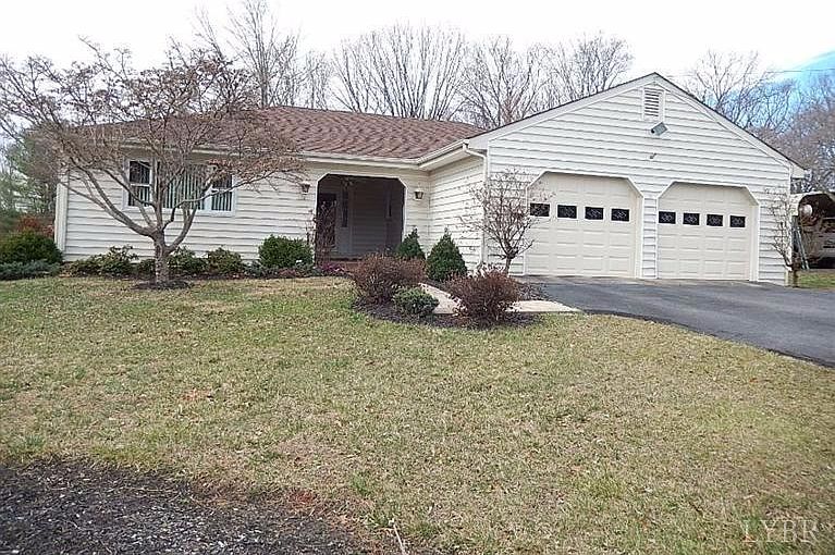 1st image of 26 Edgewood Dr