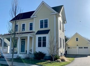 8 Snowbird Ave, Weymouth, MA 02190