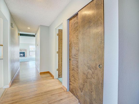 4th image of 196 Rockwood Dr #2