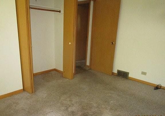 2nd image of 15606 S Park Ave