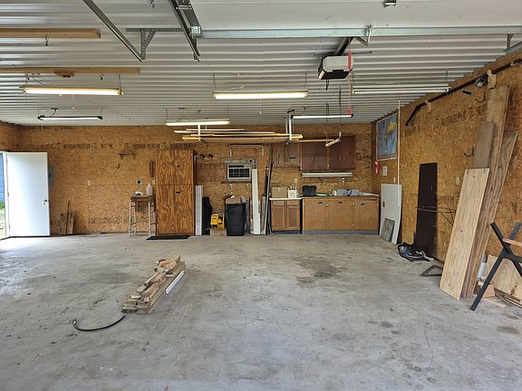 5th image of 529 N Cedar St