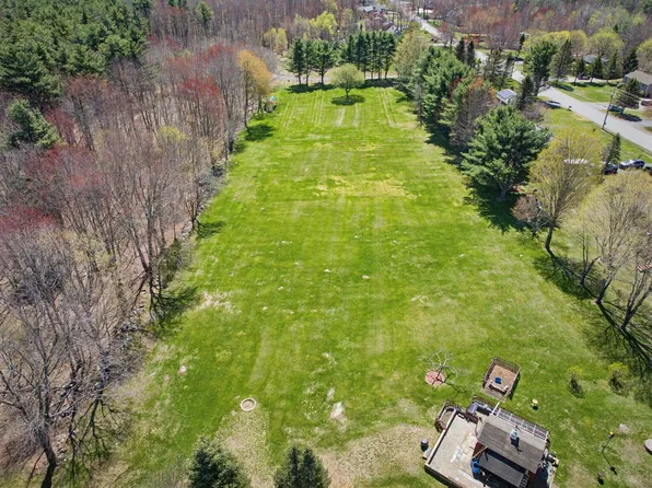136 Chapel St, Gardner, MA 01440