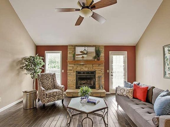 2nd image of 3952 N Bayberry Cir