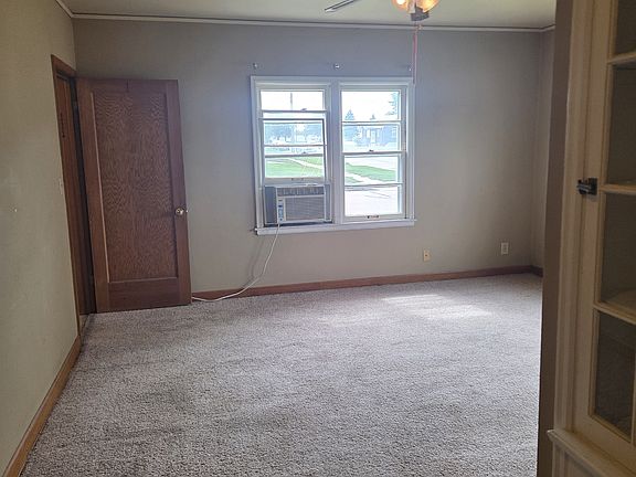 2nd image of 1400 E 8th St