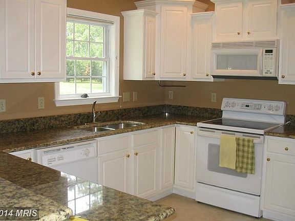 2nd image of 109 Lucy Long Ct