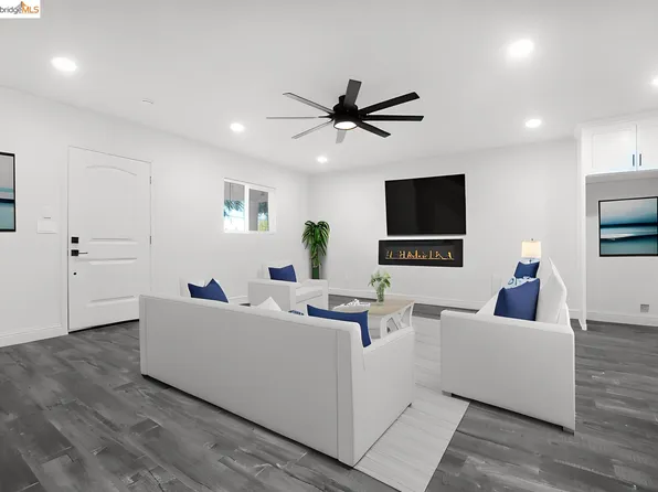 2444 E Fremont St, Stockton, CA 95205