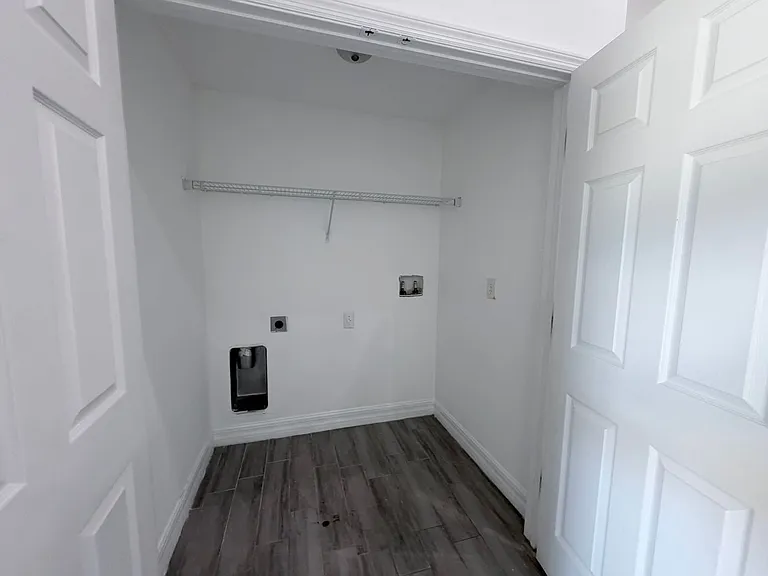 1544 Gretchen Ave S — Photo 9