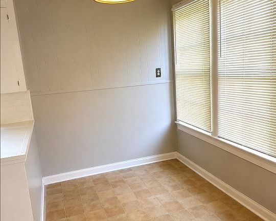 3rd image of 2370 Avenue C