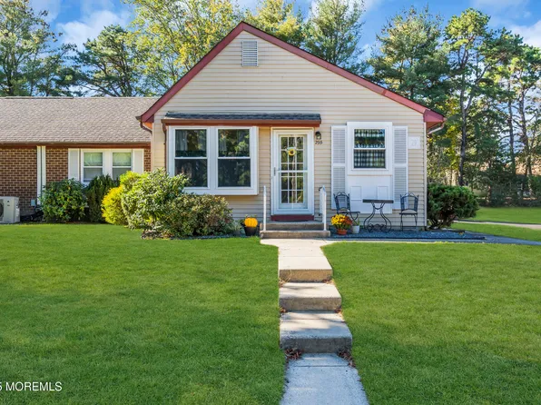 29B Easton Drive, Whiting, NJ 08759