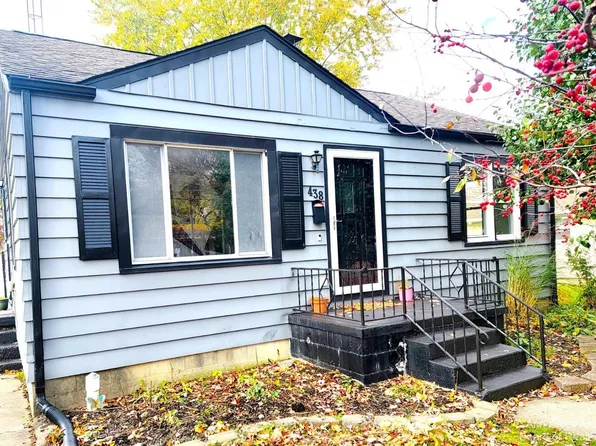 438 Toledo St, Dundee, MI 48131