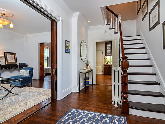 3rd image of 326 Union Ave