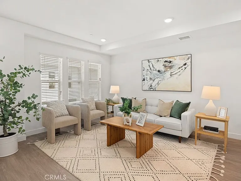 2109 N White Ave #2109A — Photo 9