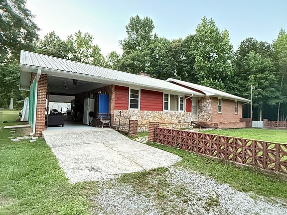2nd image of 2827 Bomar Rd
