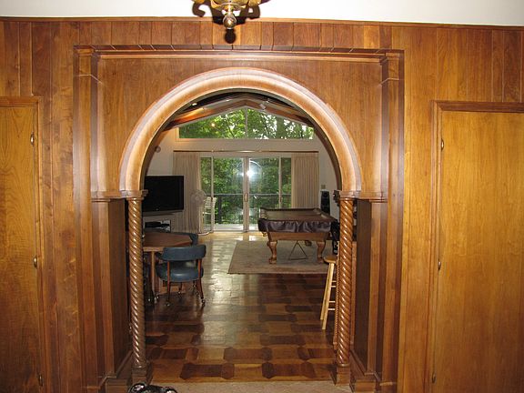 Main Level Great Room Entry