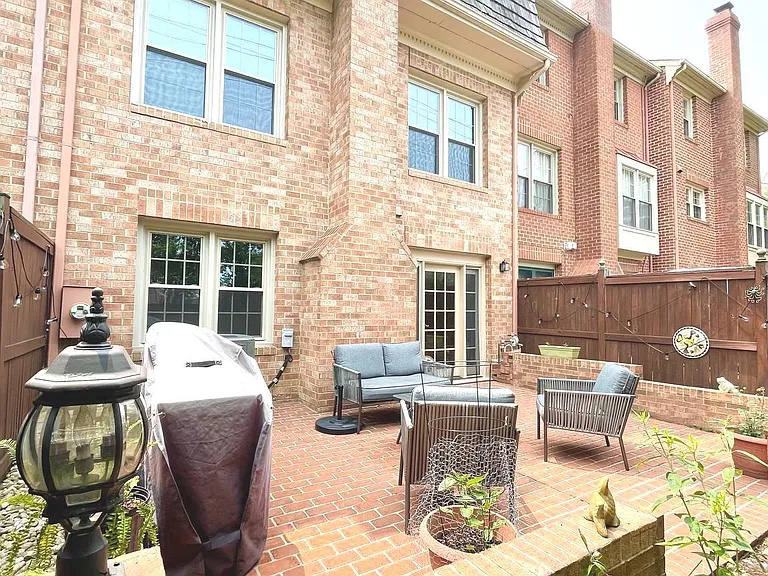 5111 Heritage Ln — Photo 47