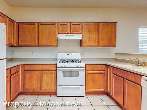 4th image of 7300 Tome Ct NW