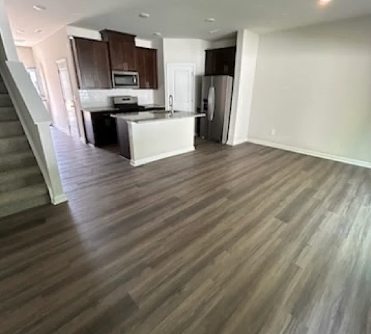 3 bed, 1400 sqft, $1,999 — Photo 3