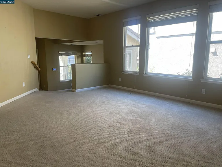 2683 Presidio Dr — Photo 4