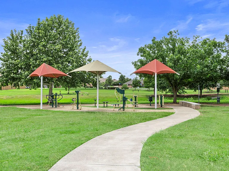 18613 Falcon Pointe Blvd — Photo 30