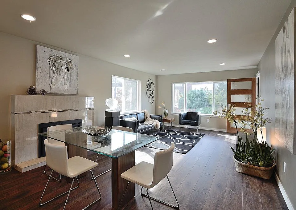 Sunny south and west-facing windows provide lots of light.