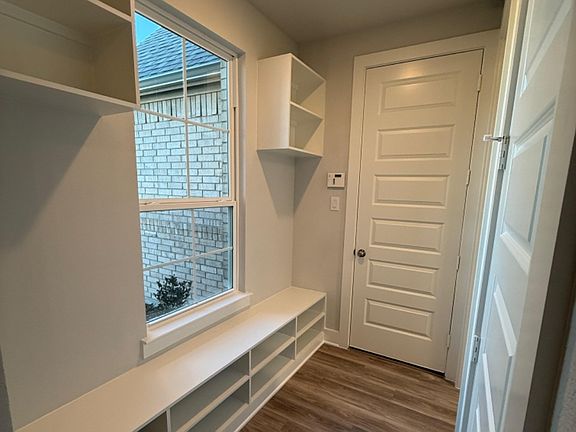 4th image of 6305 Belle Ct