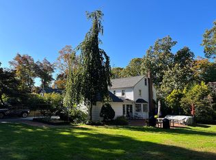 187 Landing Ave, Smithtown, NY 11787