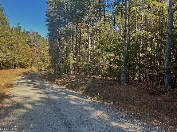 3rd image of Pine Ridge Dr