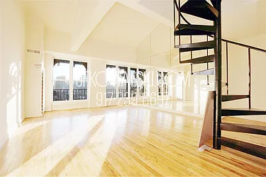 Rented by R New York