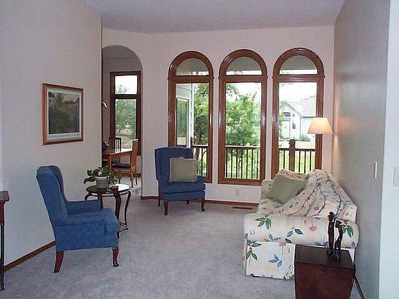 3rd image of 1010 Tiffany Ct