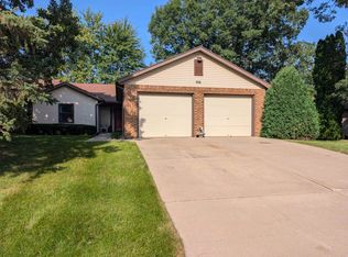 1016 Baxter Ln, Freeport, IL 61032