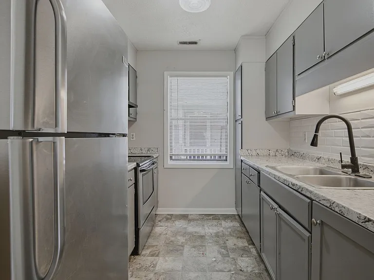 6984 Timberwood Dr — Photo 22