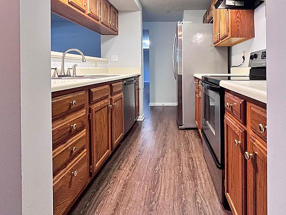 3rd image of 13110 Briarcliff Ter #6-601