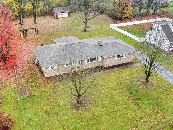 5th image of 8986 Highland Dr