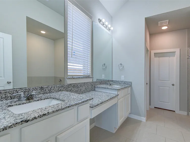 20807 Shawbrook Dr — Photo 37