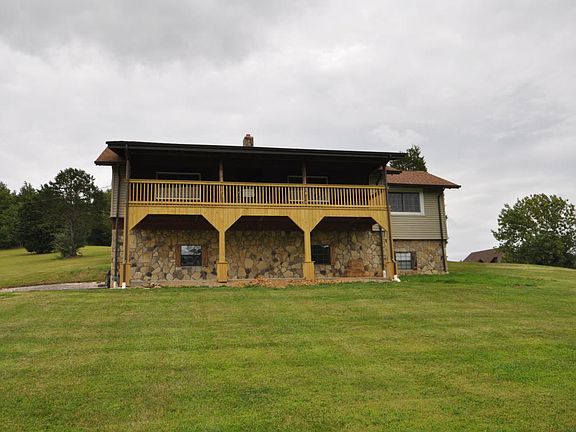 4th image of 322 Meadow Creek Dr