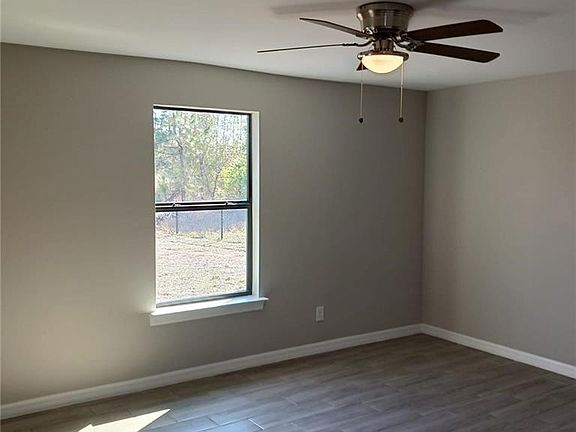 2nd image of 1019 Winters St E
